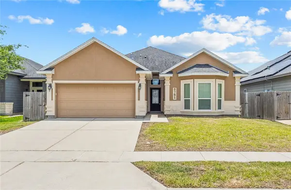 5721 Bella Di Giorno Drive, Corpus Christi, TX 78414
