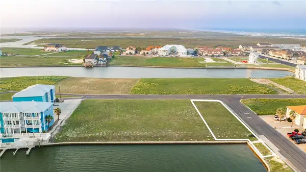 14741 Running Light Drive, Corpus Christi, TX 78418