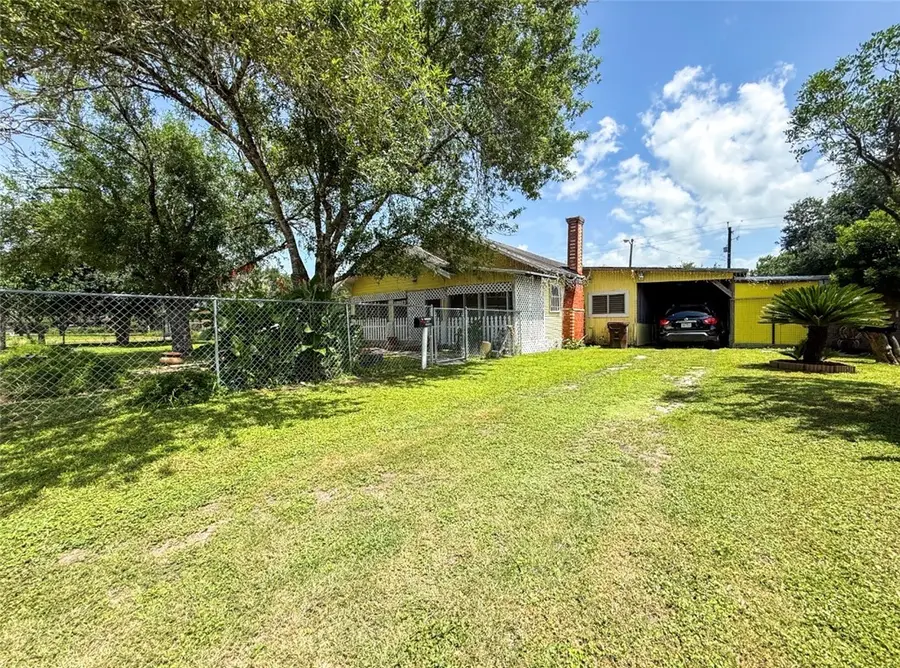 1117 E Fordyce Avenue, Kingsville, TX 78363 - #3