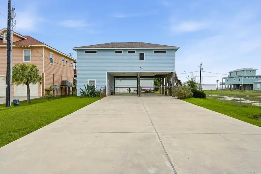 1306 S Magnolia Street, Rockport, TX 78382 - #2