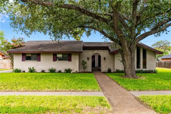 227 Seale Avenue, Kingsville, TX 78363