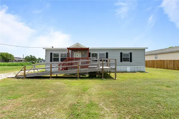 518 3rd Street, Bayside, TX 78340