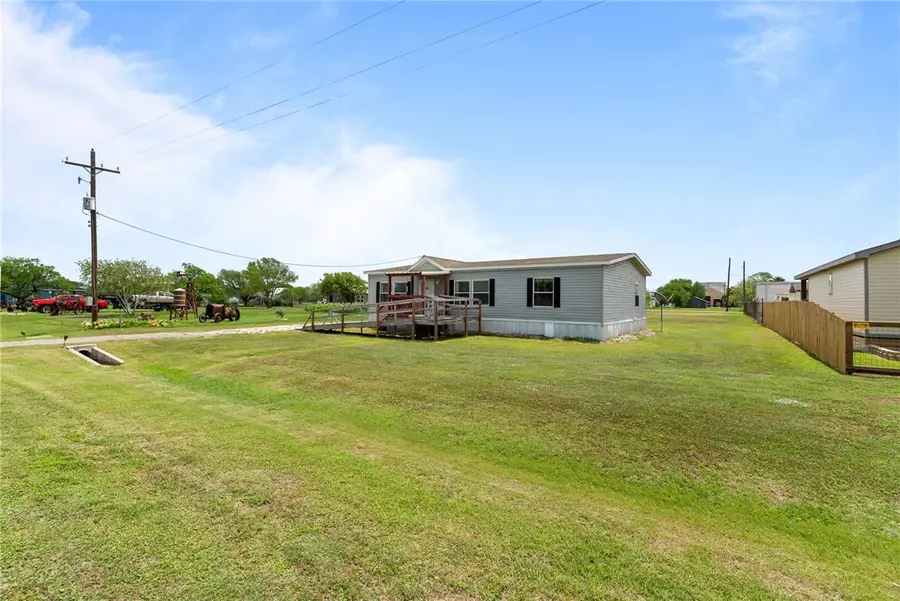 518 3rd Street, Bayside, TX 78340 - #3