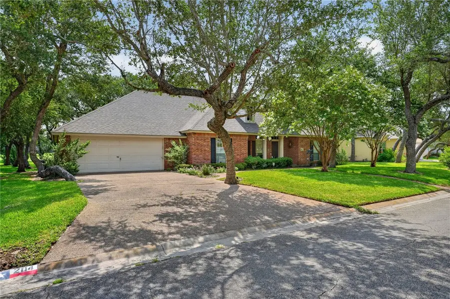 204 Champions Drive, Rockport, TX 78382 - #2