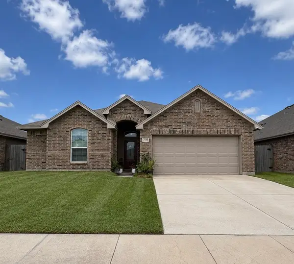 2905 Besterio Drive, Corpus Christi, TX 78415