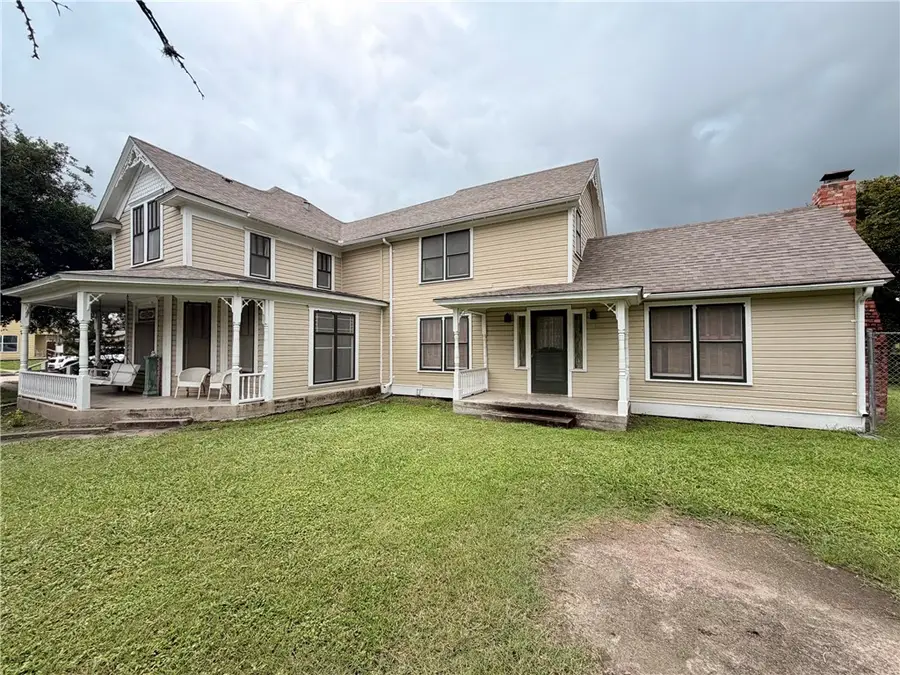 429 W Richard Avenue, Kingsville, TX 78363 - #2