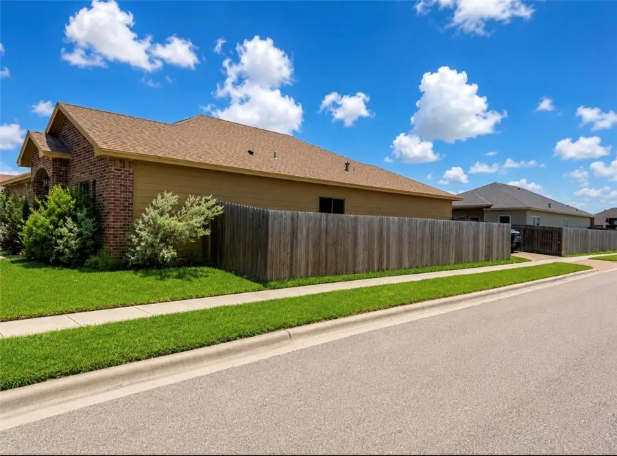 2305 Vaughan Drive, Corpus Christi, TX 78414 - #3