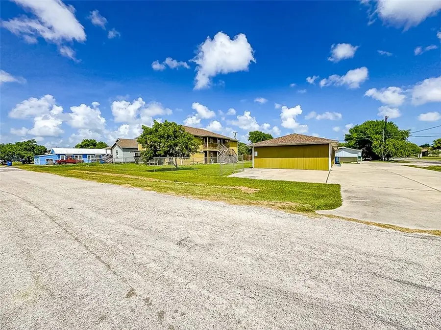 2540 Avenue C, Ingleside, TX 78362 - #3
