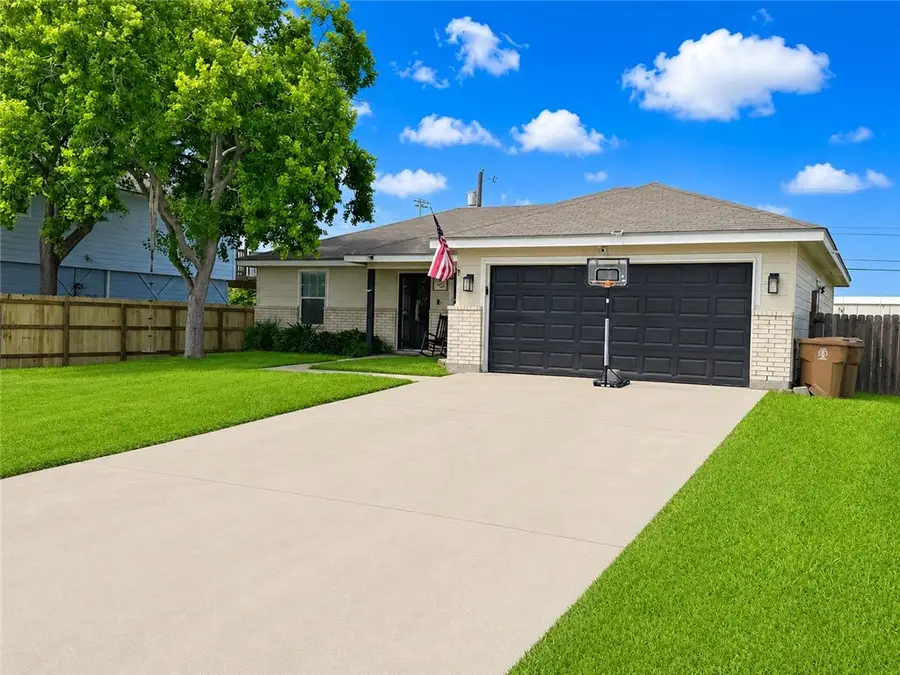 206 Oak Ridge Drive, Corpus Christi, TX 78418 - #2