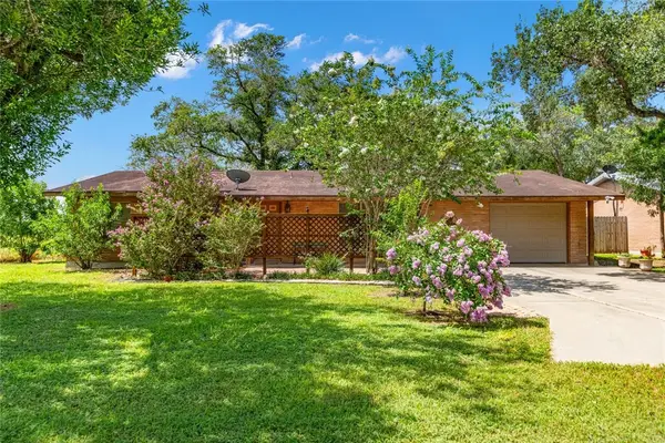 639 Sw 10th St, Premont, TX 78375