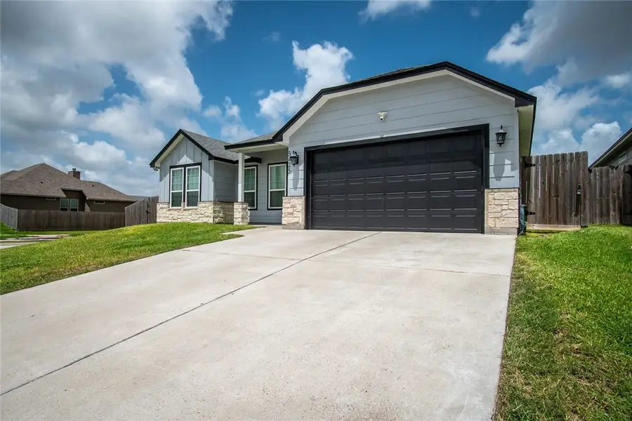 3425 Pineda Street, Corpus Christi, TX 78414 - #3