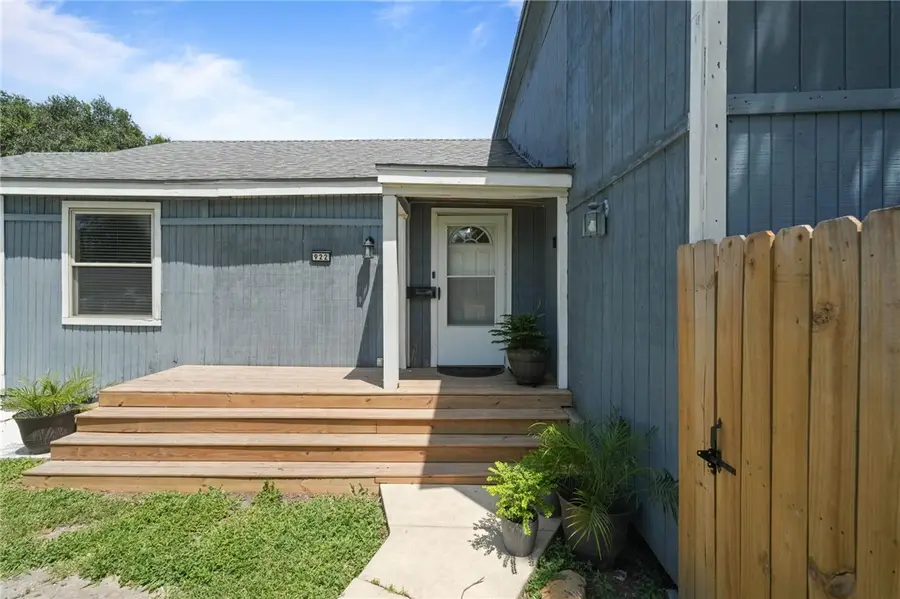 922 Oak Park Avenue, Corpus Christi, TX 78408 - #2