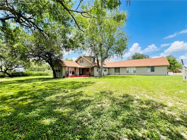 6696 Fm 1833, Robstown, TX 78380