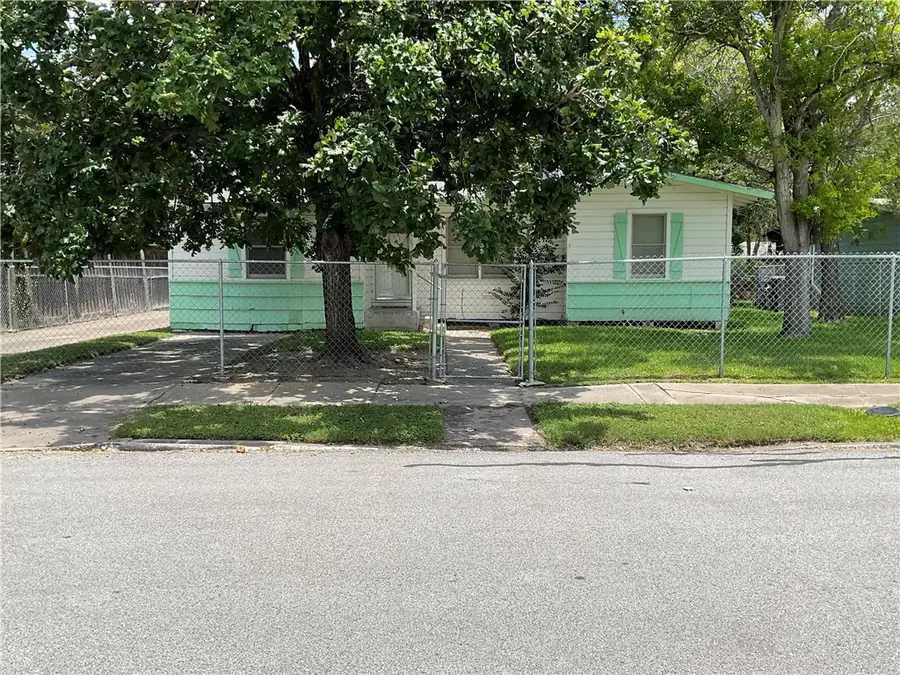 1202 Zarsky Drive, Corpus Christi, TX 78412 - #2