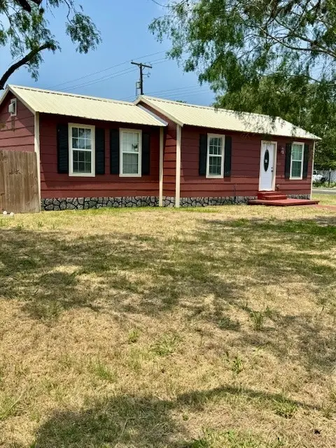 1313 N Tyler Street, Beeville, TX 78102