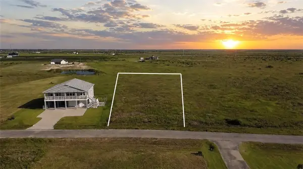 140 Sunrise Drive, Rockport, TX 78382