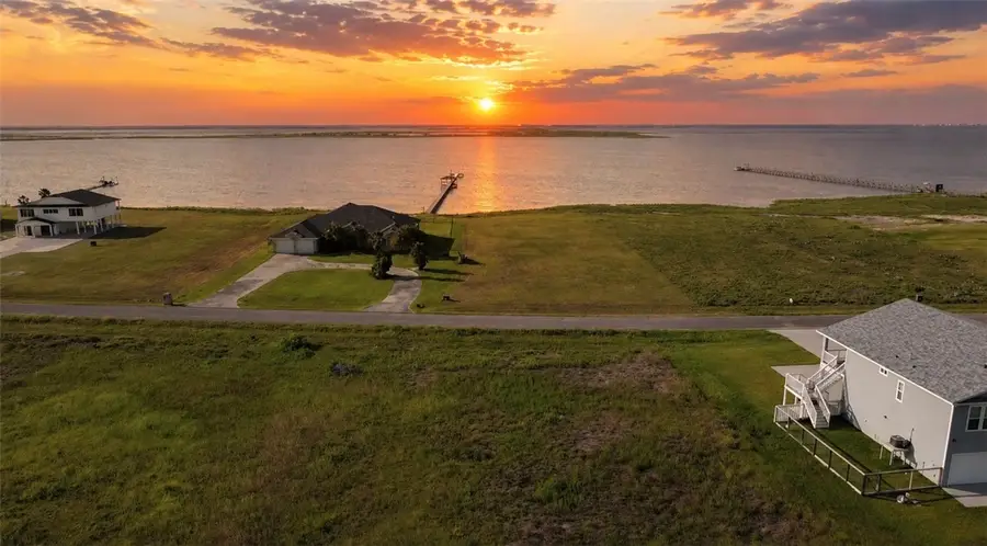 140 Sunrise Drive, Rockport, TX 78382 - #2