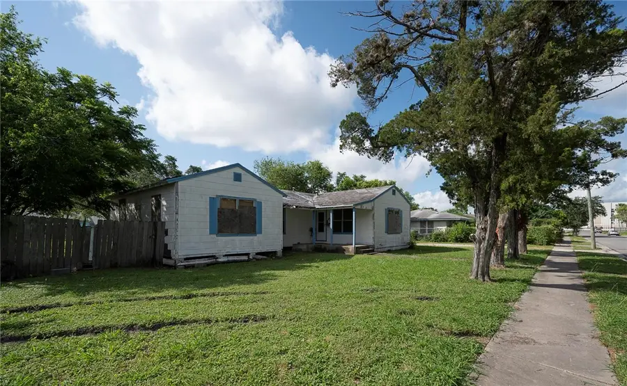 4942 Cosner Drive, Corpus Christi, TX 78415 - #2