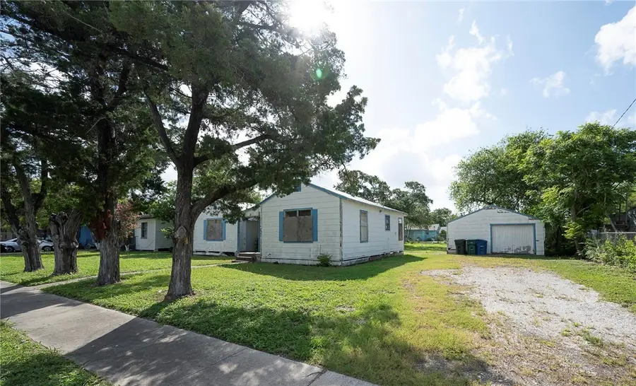 4942 Cosner Drive, Corpus Christi, TX 78415 - #3