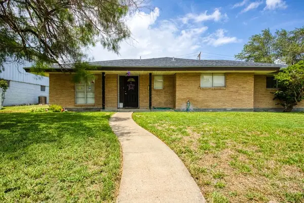 111 Chase Drive, Portland, TX 78374
