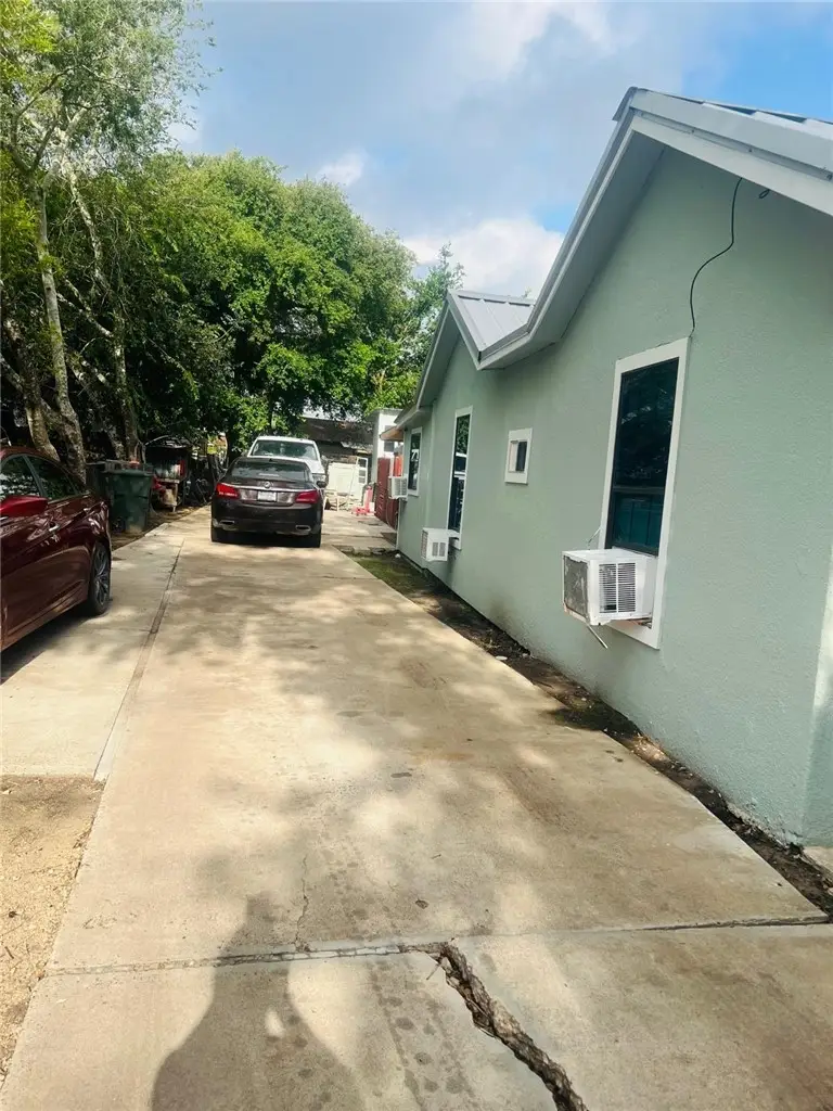 319 Olmito Street, Alice, TX 78332 - #3