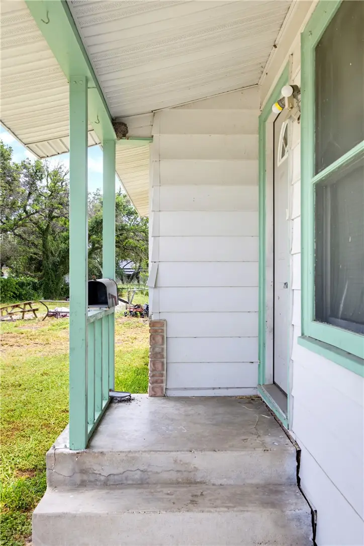 836 Hamilton Street, Sinton, TX 78387 - #3