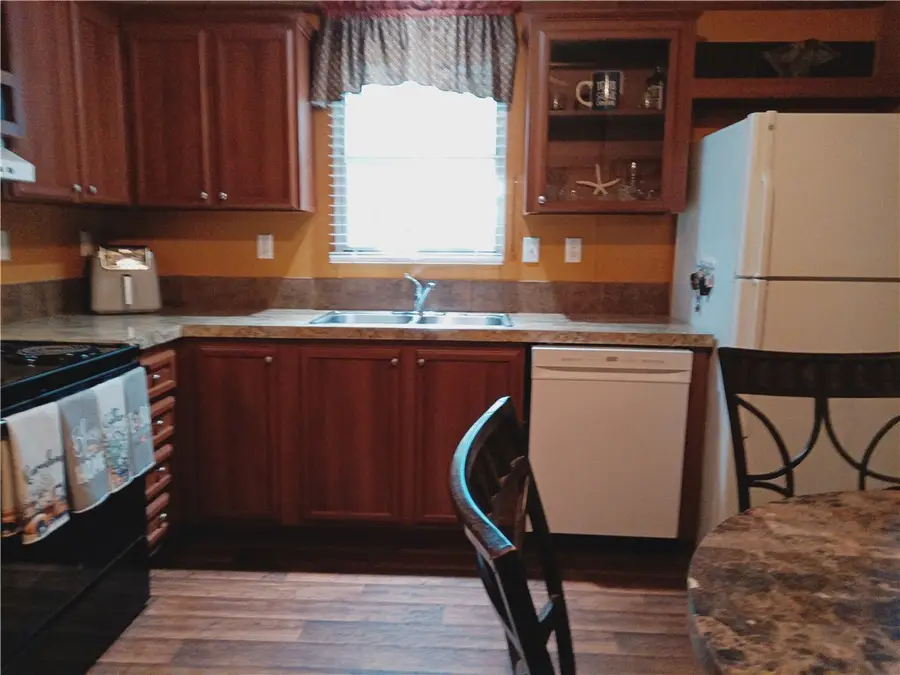 408 S Burton Street, Rockport, TX 78382 - #3