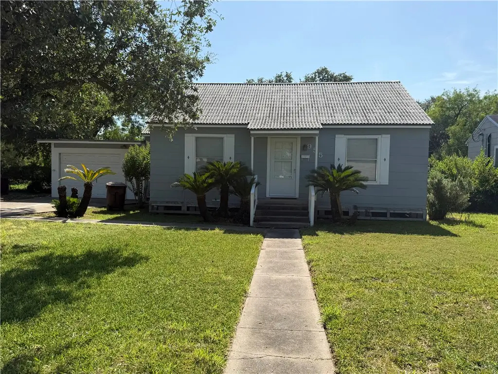 955 N Lantana Drive, Kingsville, TX 78363 - #1