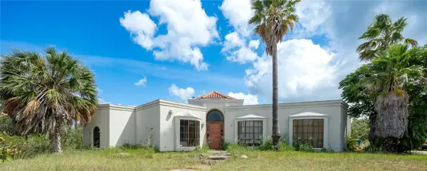 643 N Pirate Boulevard, Sinton, TX 78387