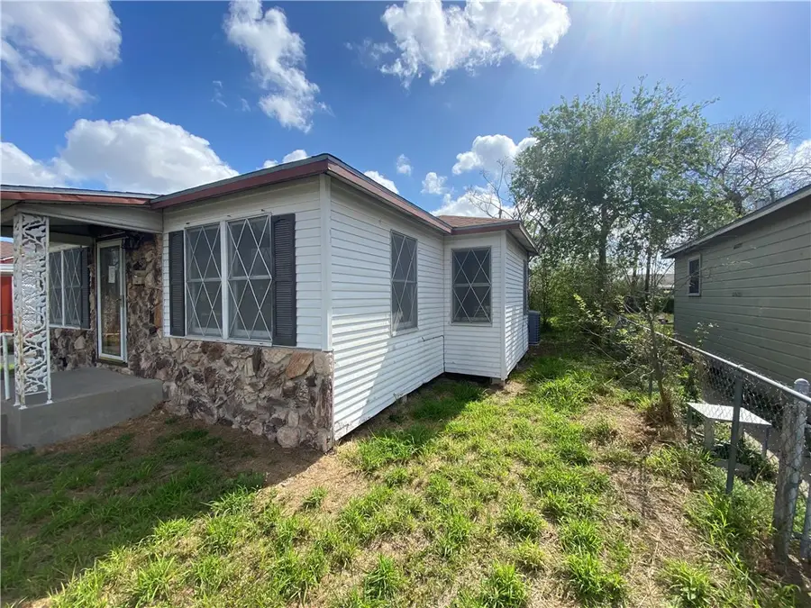 1002 Nandina Drive, Corpus Christi, TX 78408 - #2