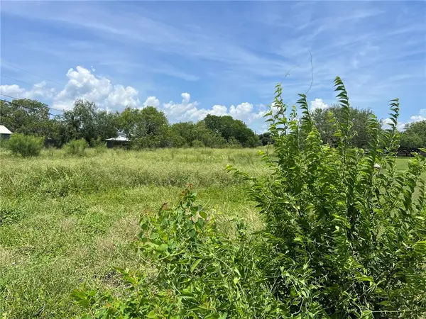 15926 Northwest Boulevard, Robstown, TX 78380