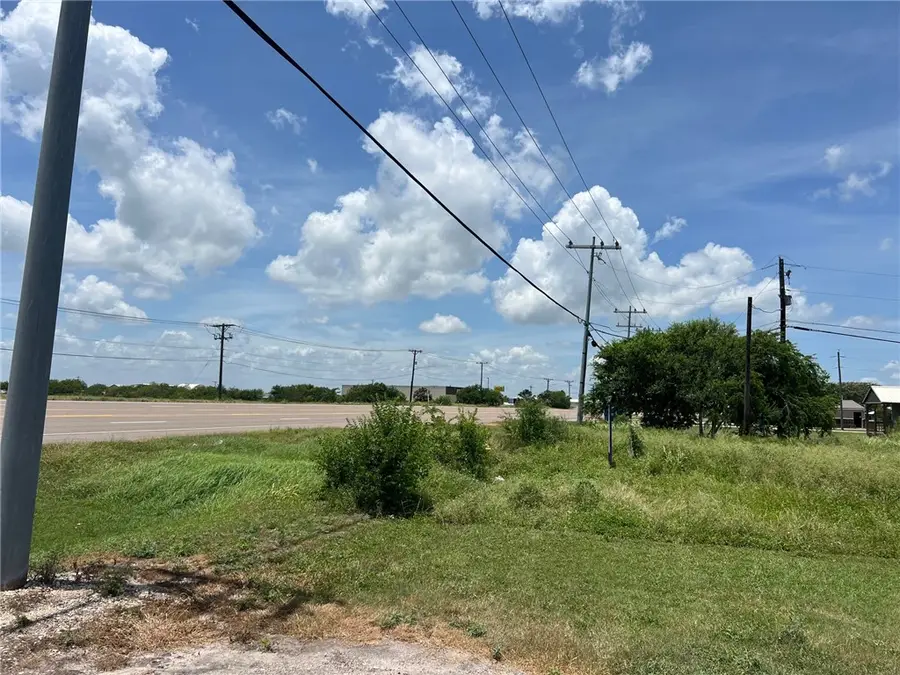 15926 Northwest Boulevard, Robstown, TX 78380 - #2