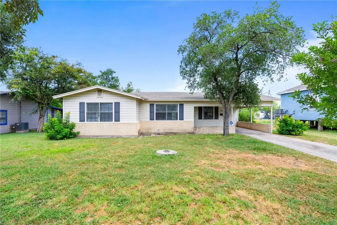 147 W Avenue D, Kingsville, TX 78363 - #1