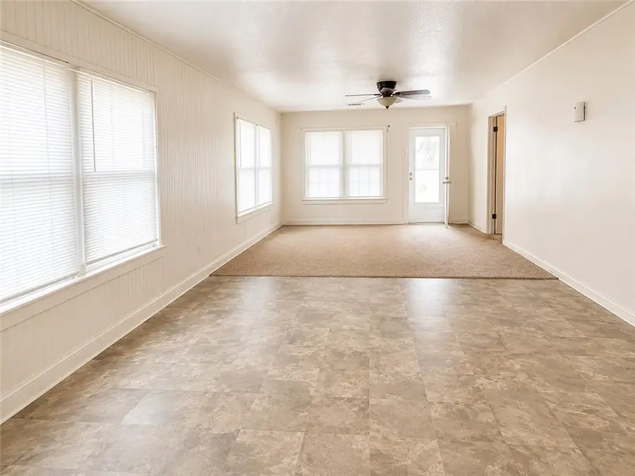 645 W Yoakum Avenue, Aransas Pass, TX 78336 - #2