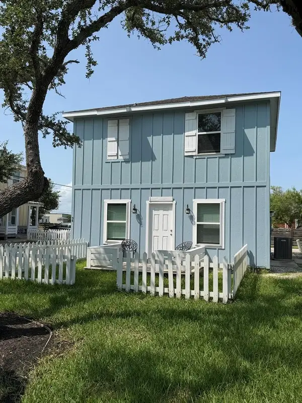 4212 Hwy 35s #9, Rockport, TX 78382