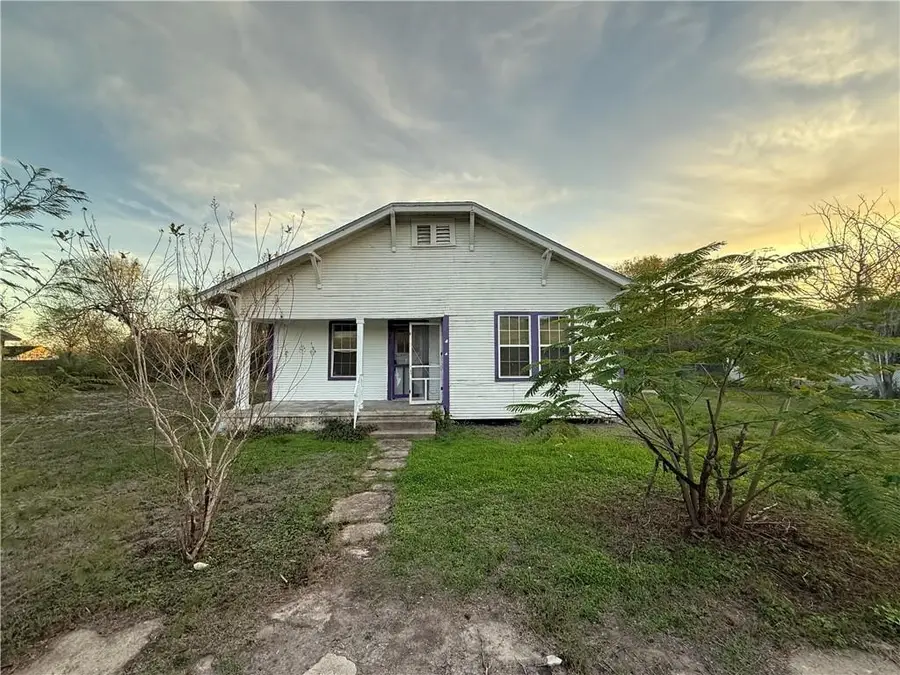 519 W Mesquite Avenue, Kingsville, TX 78363 - #2