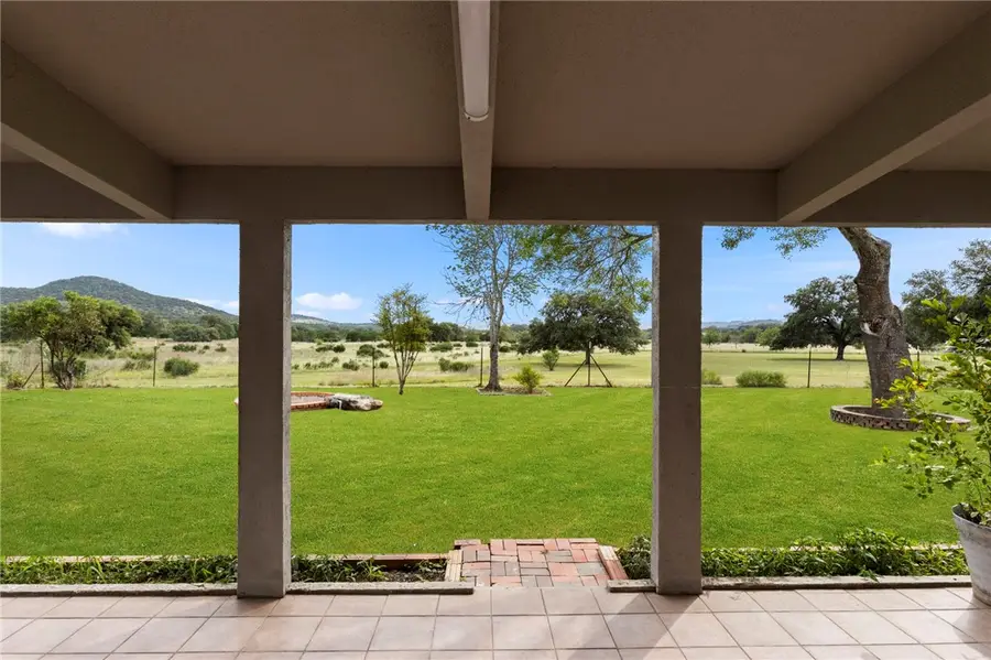 1892 Thunder Creek Road N, Utopia, TX 78884 - #3