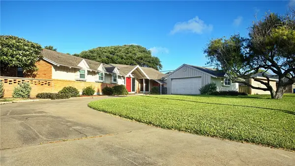 113 E Janin Circle, Portland, TX 78374
