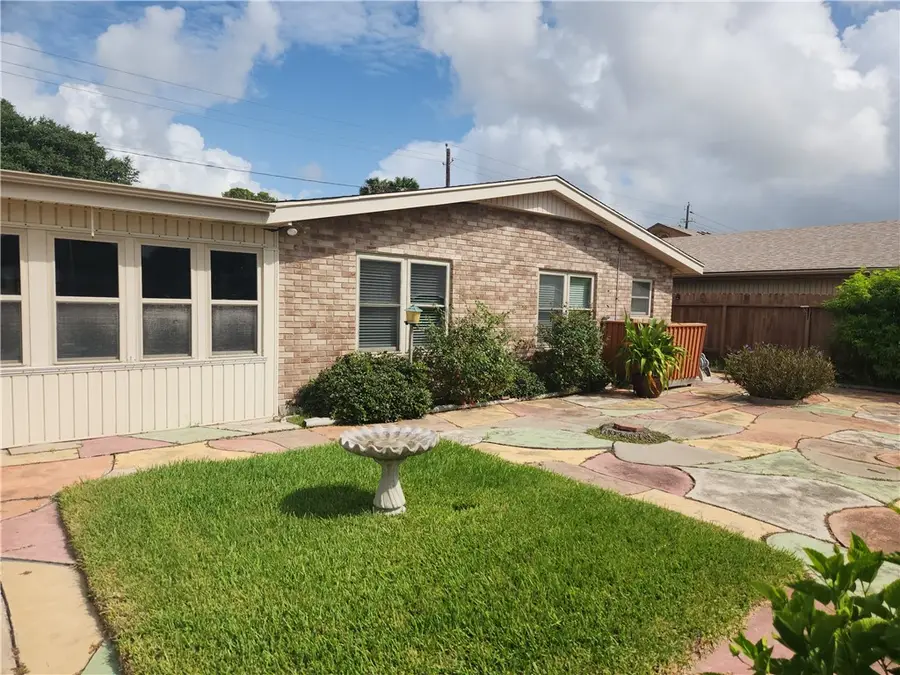 3313 Laguna Shores, Corpus Christi, TX 78418 - #2