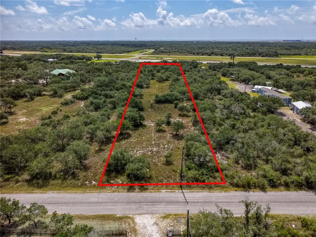814 Holly Rd, Rockport, TX 78382 - #1