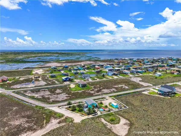 309 Kingfish Drive, Rockport, TX 78382