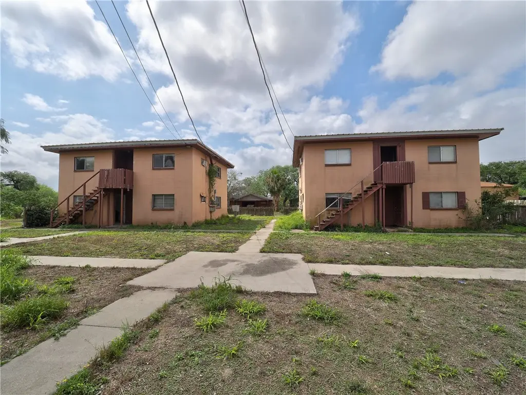 628 W Mesquite Avenue, Kingsville, TX 78363 - #1