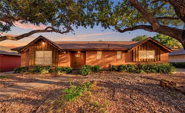 753 Burkshire Drive, Corpus Christi, TX 78412
