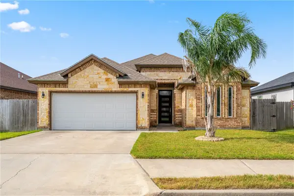 1727 The Park Drive, Kingsville, TX 78363