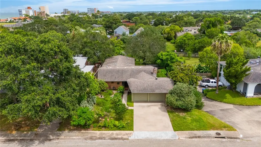 221 Ocean View Place, Corpus Christi, TX 78411 - #2