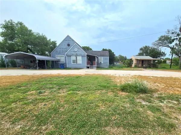 207 Mcgloin Street, Three Rivers, TX 78071
