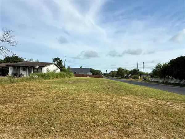 503 E Ave C, Kingsville, TX 78363