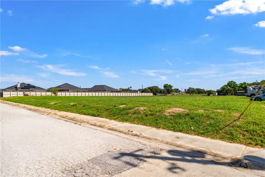 314 Oakdale Drive, Corpus Christi, TX 78418 - #3