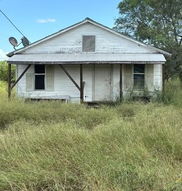 337 Cr 304, Orange Grove, TX 78372
