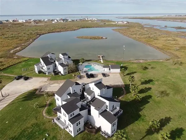 1001 Cape Velero Drive #C-2, Rockport, TX 78382